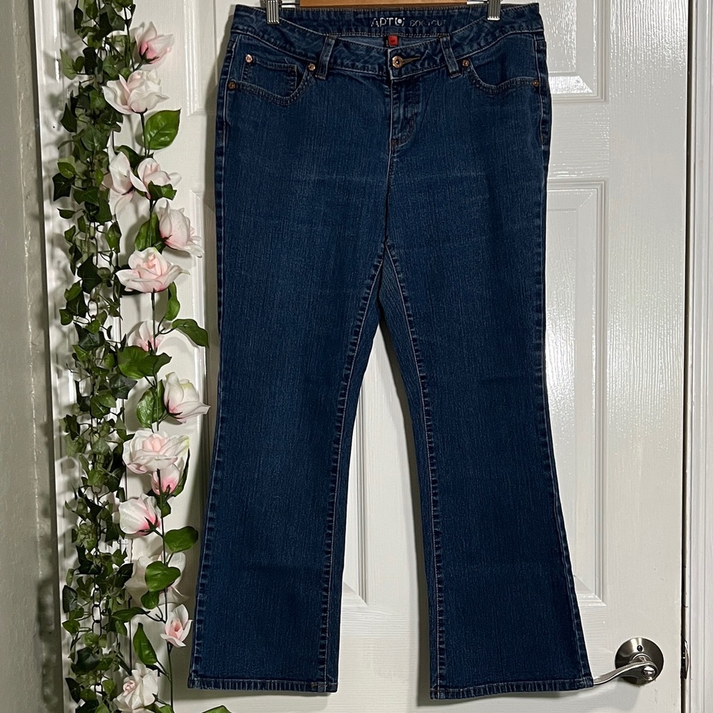 👖Apt. 9 Dark Blue Bootcut women’s Jeans